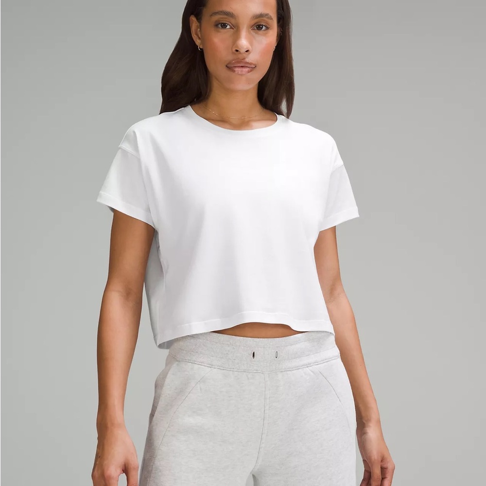 Lululemon Athletica White Cates T-Shirt (6)